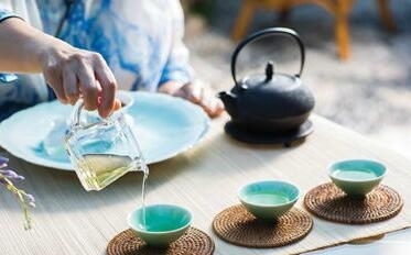 产妇喝茶要适量，这几种茶不能贪杯